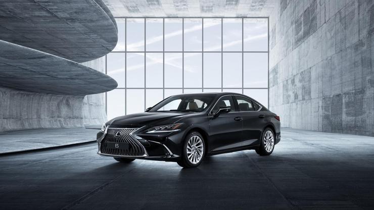 Yeni Lexus ES 2019de geliyor