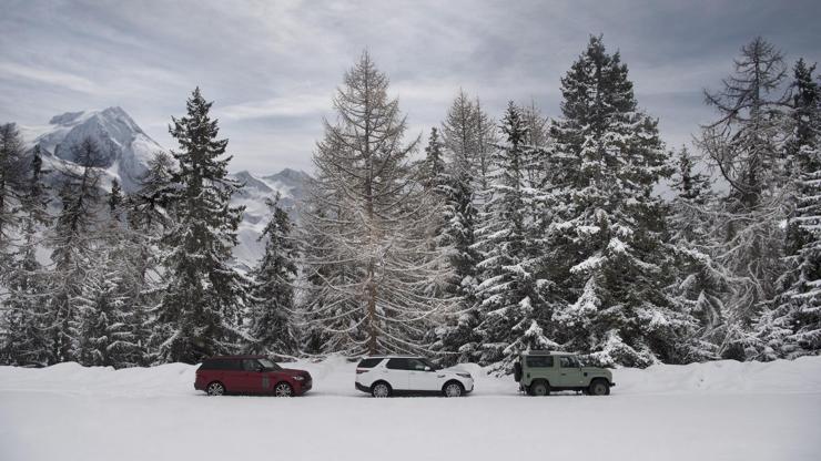 En yüksekteki Land Rover
