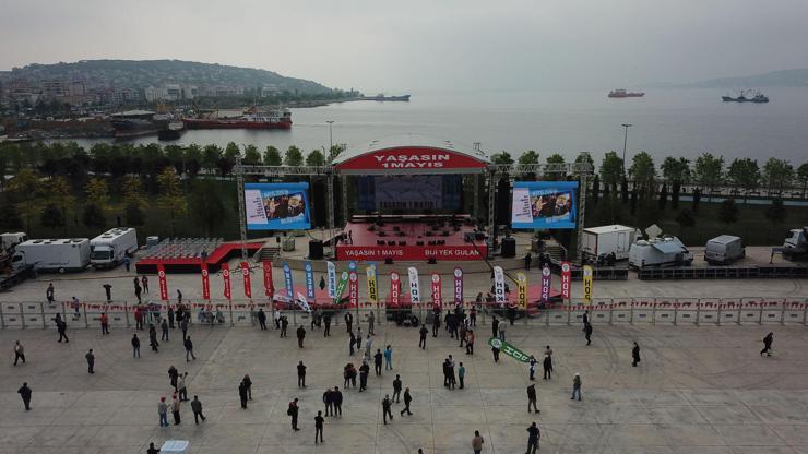 Toplanmaların başladığı Maltepe mitingi alanının havadan fotoğrafları