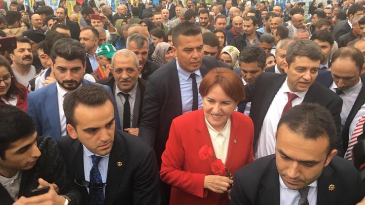 Meral Akşenerden bıçaklı saldırının yaşandığı seçim standına ziyaret