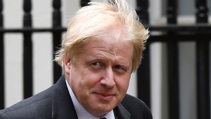 İngiltere Dışişleri Bakanı Johnson telefonda 18 dakika işletildi
