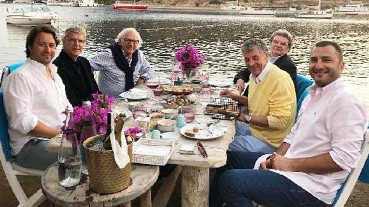 Arsenal eski teknik direktörü Arsene Wenger, Bodrumda