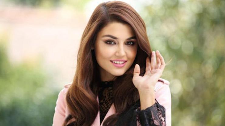 Hande Erçel Londra yolcusu