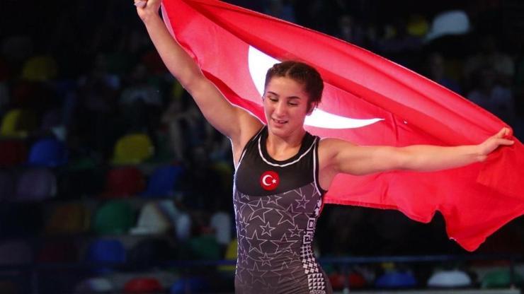 Zeynep Yetgil altın madalya kazandı
