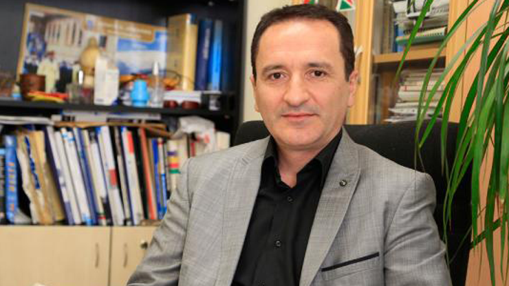 Tweeti tepki çeken profesör için soruşturma başlatıldı