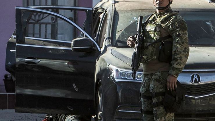 Meksikada pusuya düşürülen 4 polis öldürüldü
