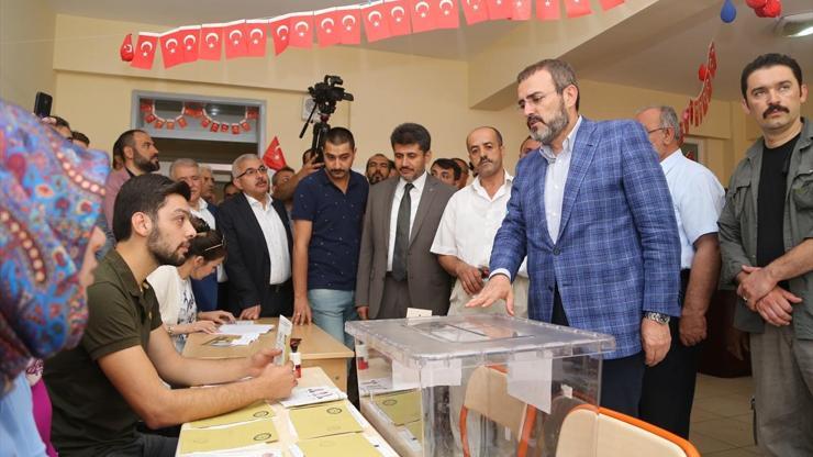 Oyunu kullanan siyasilerden ilk mesajlar