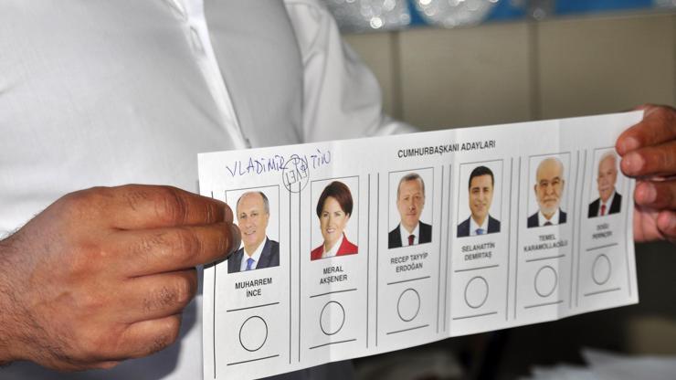 Türkiyedeki seçimde Vladimir Putine oy çıktı