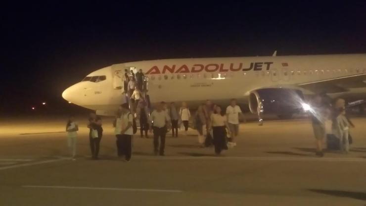 İstanbula inemeyen 3 uçak Bursaya indi