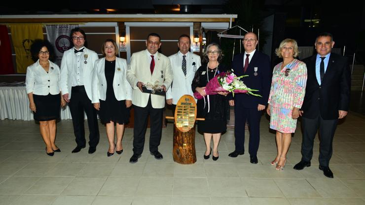 Lionslarda bayrak Kocasinanda