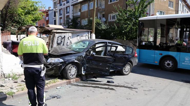 Sınava yetişmek isterken kaza yaptılar