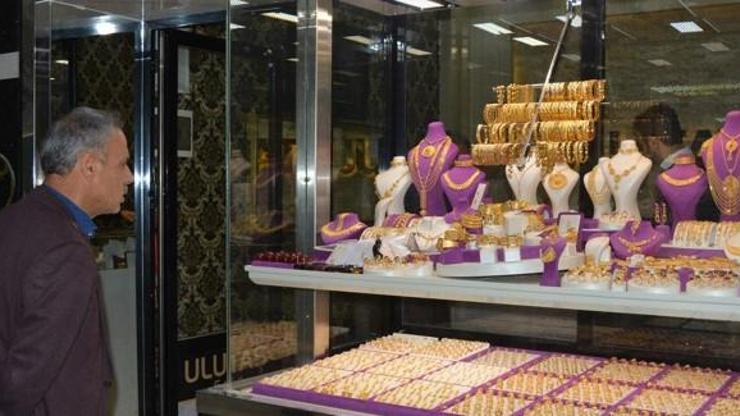 Altın fiyatları bugün: Sabah saatleri gram altın çeyrek altın fiyatı ne kadar 4 Temmuz 2018