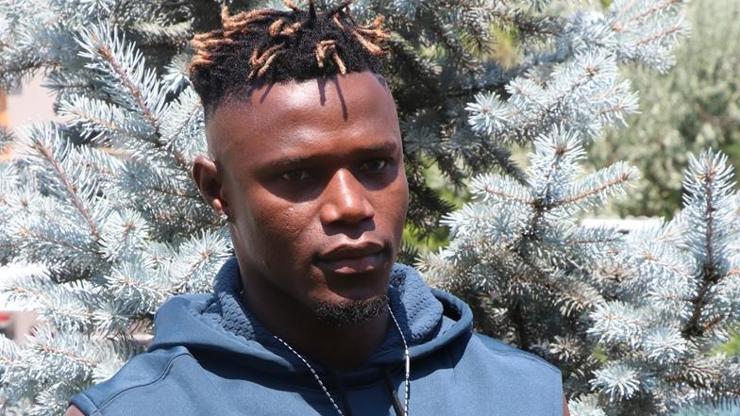Yeni transfer Badji Bursaya geldi