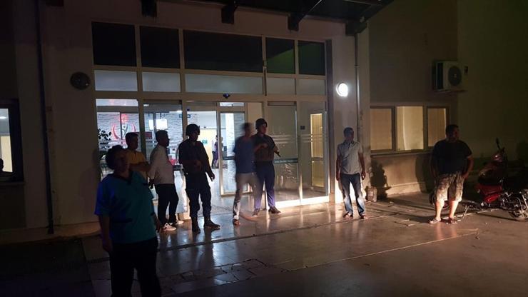 İzmirde silahlı kavga: 1i polis 8 yaralı