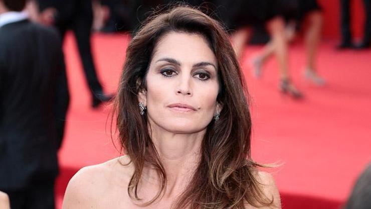 Cindy Crawford formunun sırrını açıkladı
