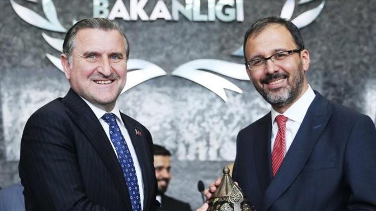 Gençlik ve Spor Bakanı Mehmet Kasapoğlu görevi devraldı