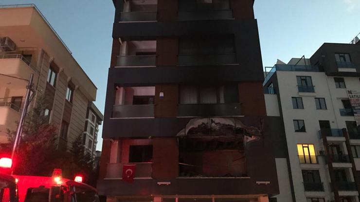 Pendikte 4 katlı binada yangın
