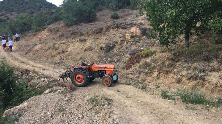 Traktör sürücüsü kazada öldü