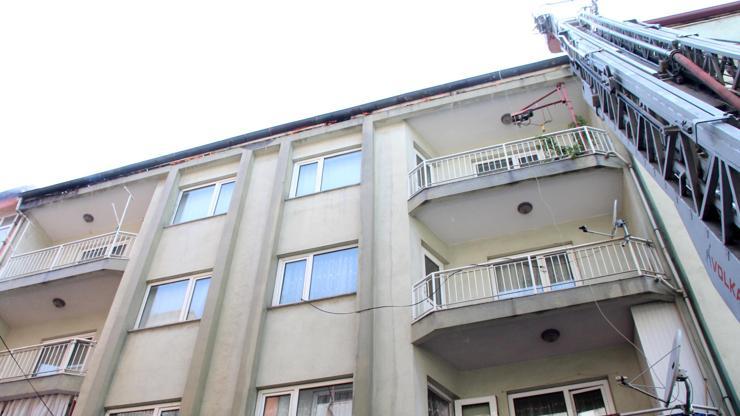 4 katlı binanın çatısı yandı