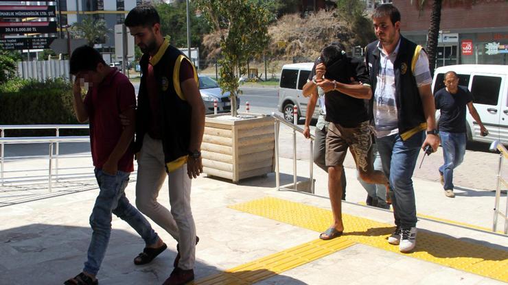 Cep telefonu hırsızları yakalandı