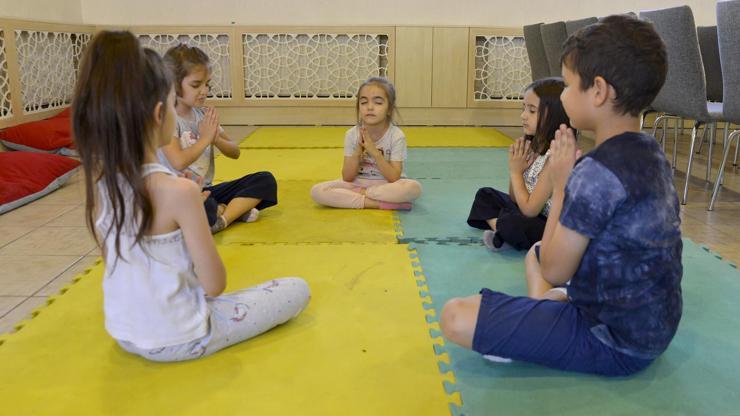 Çocuklar Yoga ile nefes alıyor