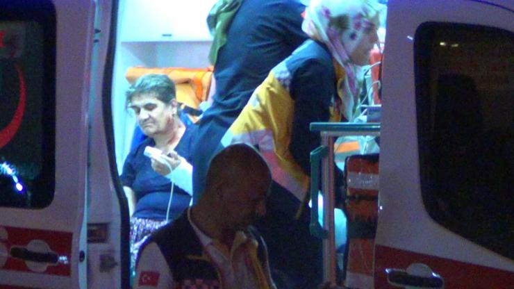 Andırında minibüs devrildi: 3 yaralı