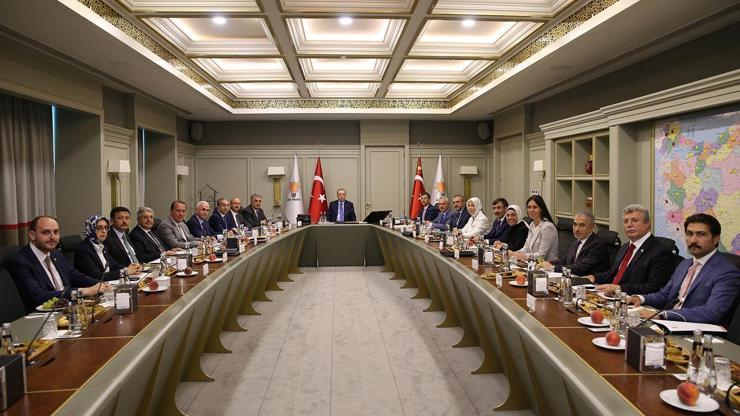 Erdoğan, başkanlığında AK Parti MYK toplandı