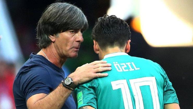 Mesutun menajerinden Hoenessa sert yanıt: Bayern Münih sizden utanç duyuyor