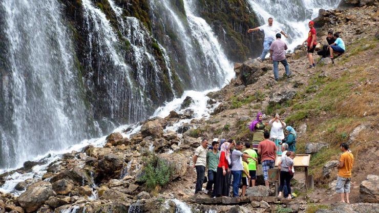 Kapuzbaşı Şelaleleri klima gibi