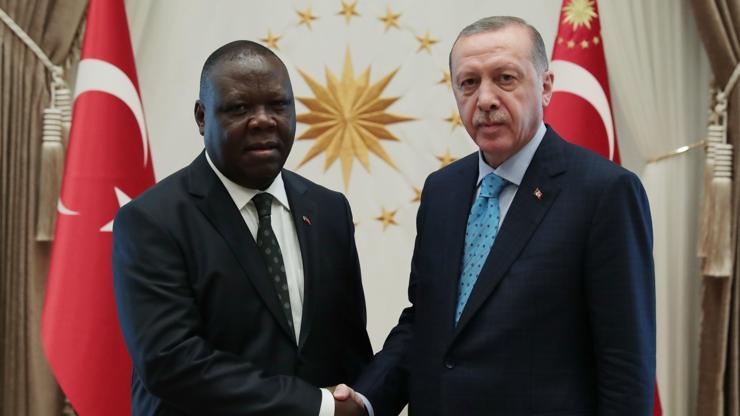 Cumhurbaşkanı Erdoğana Zambiya Büyükelçisi Chilengiden güven mektubu