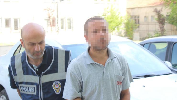 ATMnin madeni para kutusunu çaldı