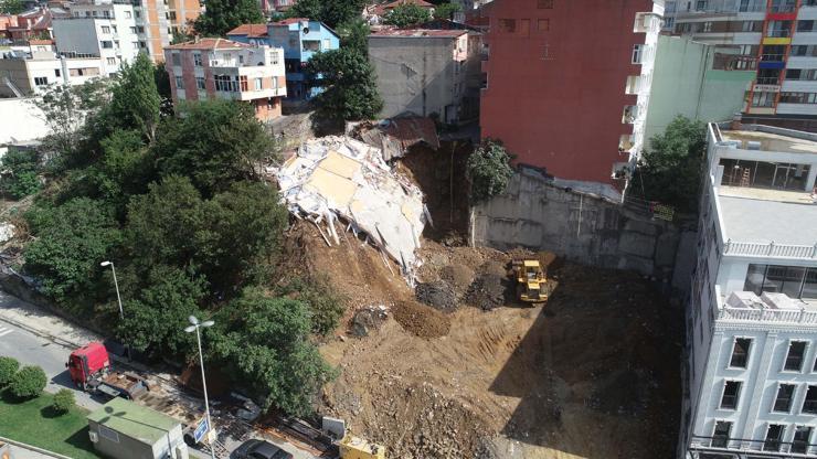 (Havadan fotoğraflarla) Sütlücede temel çukuru dolduruluyor