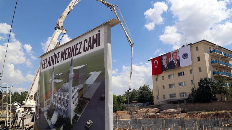 Başkan Çelik, Felahiye ilçesini ziyaret etti