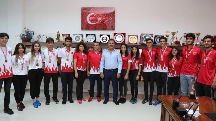 Mersinli boccecilerden Türkiye rekoru