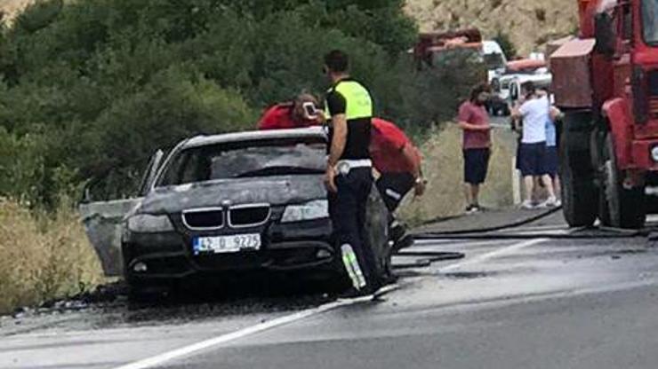 Seyir halindeki otomobil yandı