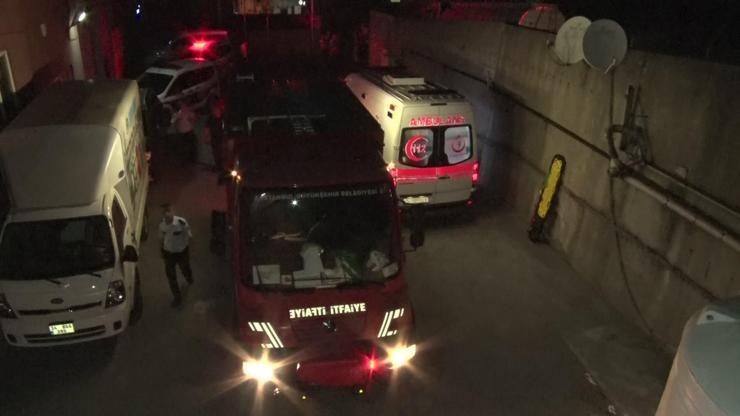 Etrafı kontrol eden bekçi çatıdan düştü