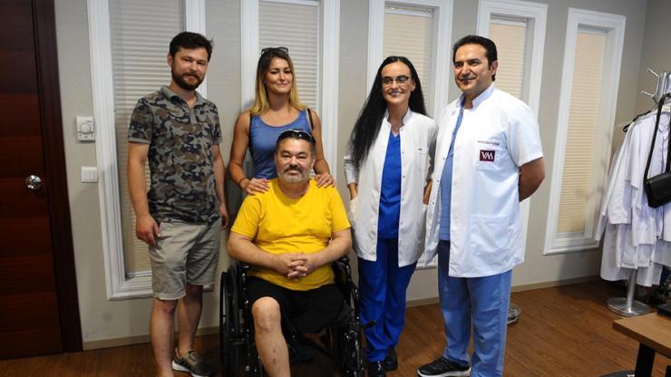 Felç geçiren engelli, ameliyatla sağlığına kavuştu