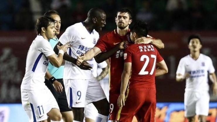 Demba Baya destek yağıyor