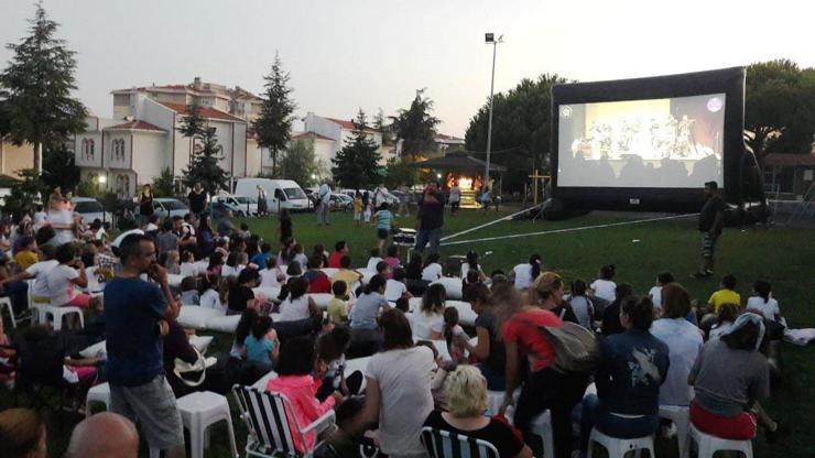 Tekirdağda açık havada sinema keyfi