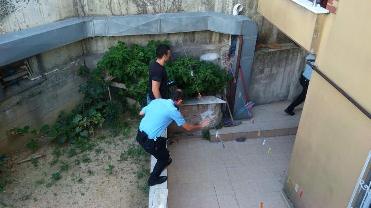 Jandarmadan kaçtı polise yakalandılar