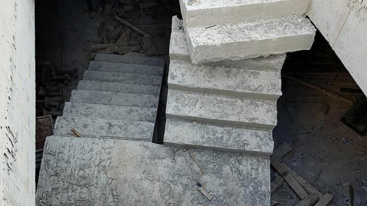İnşaatta merdiven çöktü: 1 işçi öldü