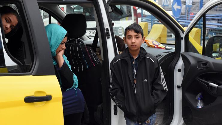 Taksiden 8 Afgan kaçak çıktı