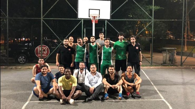 Gençlerin İBBden pota talebi sosyal medyada çözüldü