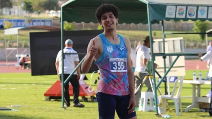 Can Özüpek 3 adım atlamada finale kaldı