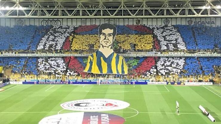 Fenerbahçe taraftarından Lefter koreografisi