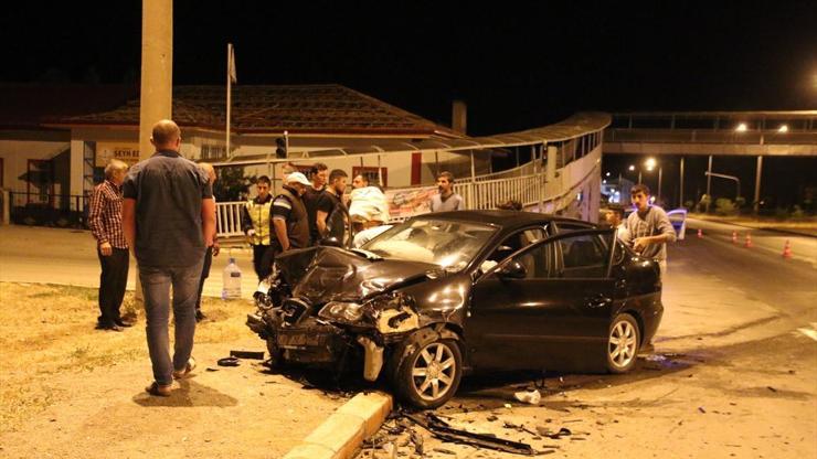 Yemin törenine giderken feci kaza: 4ü çocuk 11 yaralı