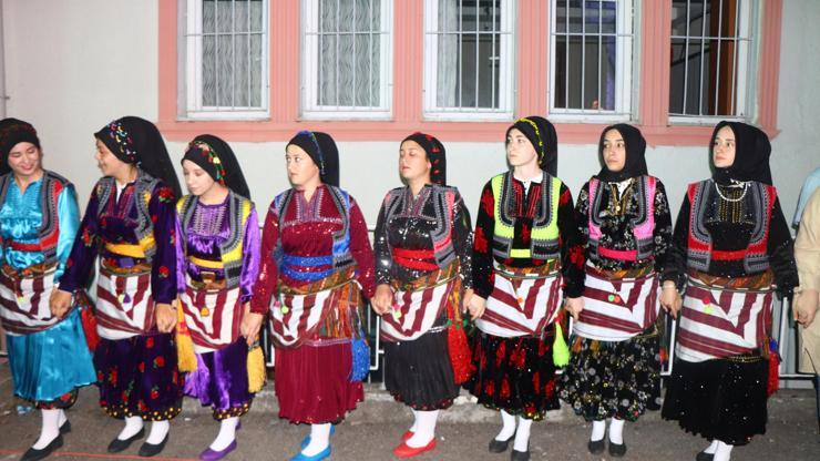 Şalpazarı Birlik Gününde Ağasar modası rüzgarı esti