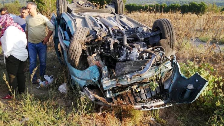 Takla atan otomobil ters döndü: 1i çocuk 4 yaralı