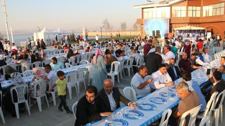 Vanda sahil bandında bayramlaşma programı