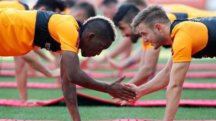 Galatasaray günü çift idmanla geçirdi